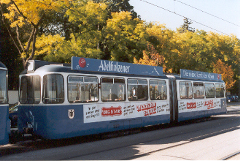 Auf der Linie 21:  Beiwagen 3003 am Westfriedhof (28.09.2001), © Foto: Richard Feichtenschlager