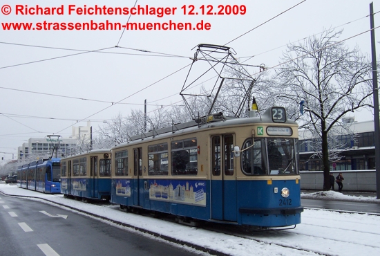M4.64 2412 und Bw. 3407, Leopoldstrae, 12.12.2009;  Richard Feichtenschlager