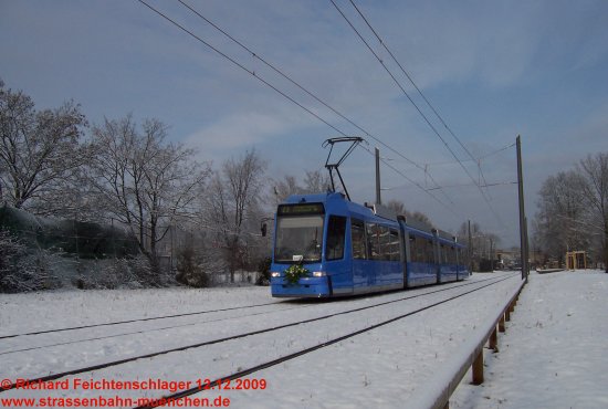 R3.3 2208, Linie 23, Parkstadt Schwabing, 12.12.2009;  Richard Feichtenschlager