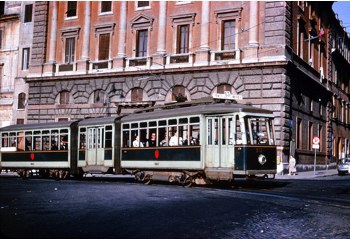 Mater 5017 (Linie 13) am Colosseo, 07.12.1964.