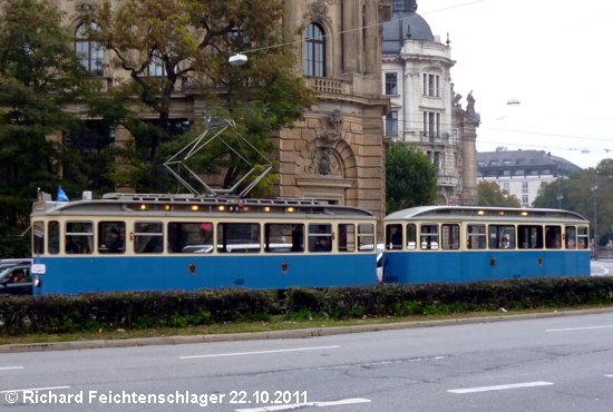 D6.3 490 + f2.54 1401 Lenbachplatz, 22.10.2011;  Richard Feichtenschlager; 
Straenbahn Tram Mnchen